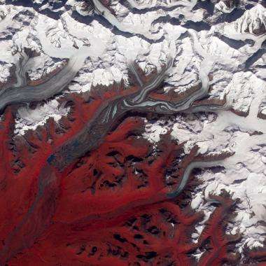 Satellite images reveal complexity of Alaska's Susitna Glacier