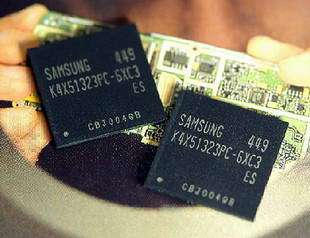 Samsung Now Mass Producing First 90nm 512Mb Mobile DRAM