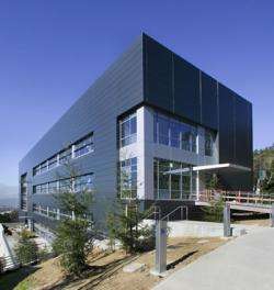 Berkeley Lab Dedicates the Molecular Foundry