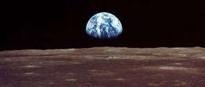 Apollo 11 Earthrise.
