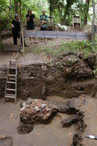 Archaeologists Find 18th-Century Store (AP)