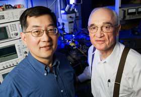 Hidden structure revealed in characteristics of transistor laser