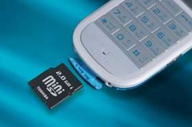 Toshiba To Launch 2GB miniSD Memory Card For Cell Phones
