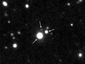 Astronomers discover a trio of quasars