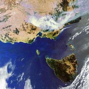 Transcontinental wildfire emissions monitored from space