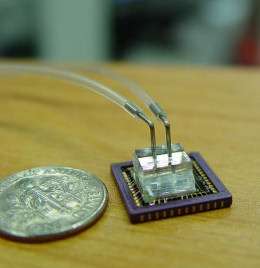 Caltech Bioengineers Develop 'Microscope on a Chip'