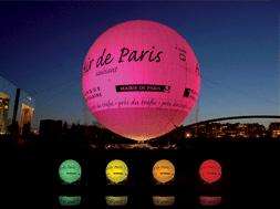 Helium Balloon in Paris Displays Air Pollution Levels