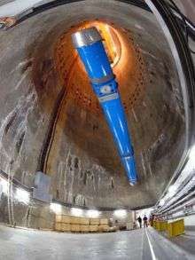 LHC: enormous magnet segment lowered down a shaft