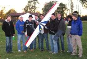 Students set record fuel-cell-powered, radio-controlled airplane flight