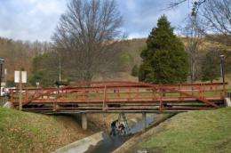 Modern tests demonstrate soundness of old iron bridge