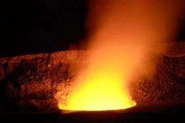 Scientists eye glowing volcano crater in Hawaii (AP)