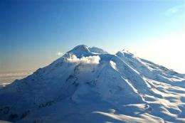 Alaska volcano Mount Redoubt erupts 5 times (AP)