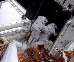 Astronauts work through repair trouble at Hubble (AP)