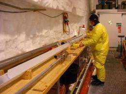 International Greenland ice coring effort sets new drilling record in 2009
