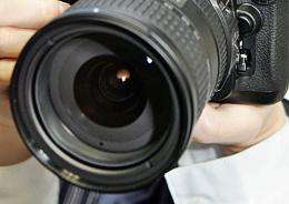 A digital single-lens-reflex (SLR) camera
