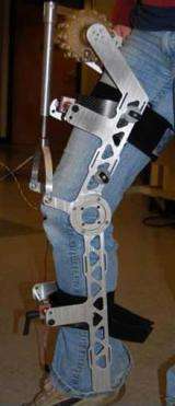 AKROD Knee Device