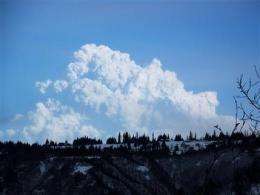 Alaska's Mount Redoubt spews ash 50,000 feet high (AP)