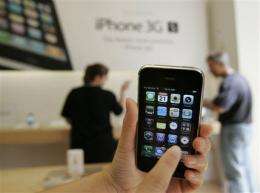 AT&amp;amp;T to expand Internet calling services on iPhone (AP)