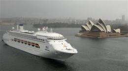 澳大利亚巡洋舰码头猪流感爆发后(美联社)