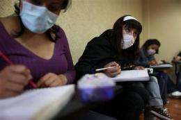 Mexico's reopening from flu lockdown faces hitches (AP)