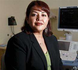 No scars: New obesity surgery goes through mouth (AP)