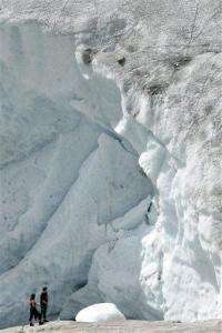 Swiss now pray that glacier will stop shrinking (AP)