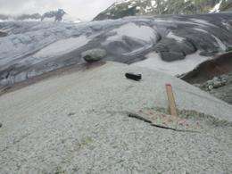 Swiss glacier finely tuned to climate changes