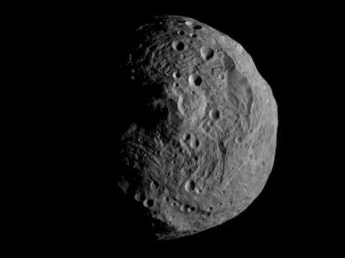 Dawn spacecraft returns close-up image of asteroid Vesta