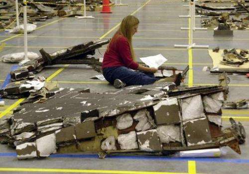 space shuttle wreckage photos 2003