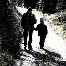 Boys with absent fathers more likely to become young dads