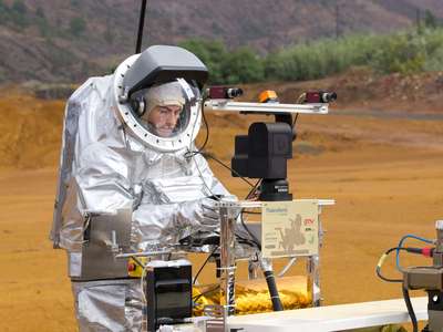 Countering contamination for Mars spacesuits