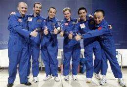 Crew of mock Mars mission appear healthy, joyful (AP)