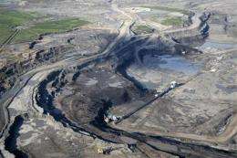 Debate stirred over 1st major US tar sands mine (AP)