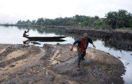 Dutch campaigners have accused Shell of destroying the environment in the Niger Delta