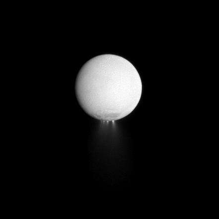 Enceladus rains water onto Saturn