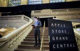 Huge Apple store opening at NYC's Grand Central (AP)