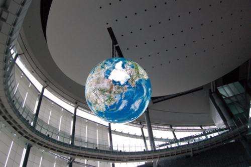 Mitsubishi electric installs 6-Meter OLED globe at science museum