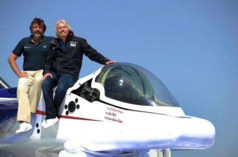 Sir Richard Branson (R) and explorer Chris Welsh announced plans to pilot a "flying" mini-submarine