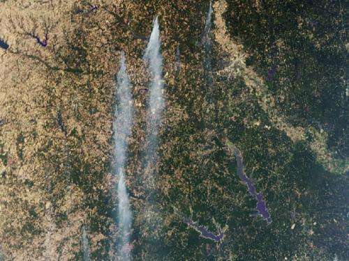 Spacecraft sees wind-Whipped fires in East Texas