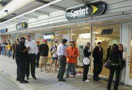 Sprint customers line up as it gets 1st iPhone (AP)