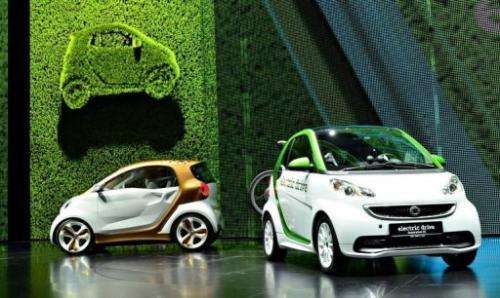 The new smart electric drive (R) and the smart concept car "forvision" by German car maker Daimler AG