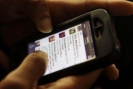 Your smartphone: a new frontier for hackers (AP)