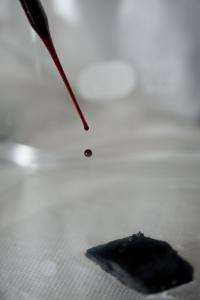 Nanosponges soak up oil again and again