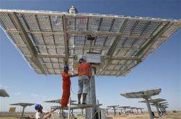 Chinese solar industry faces weak sales, price war