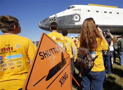 Final 10-mile trek for space shuttle Atlantis