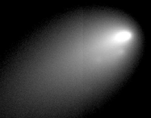 Scientists monitor comet breakup