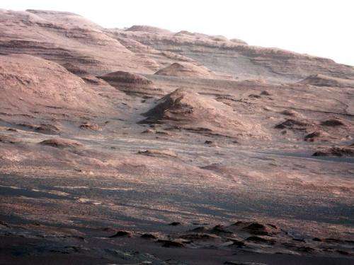 Curiosity rover returns voice and telephoto views from Mars