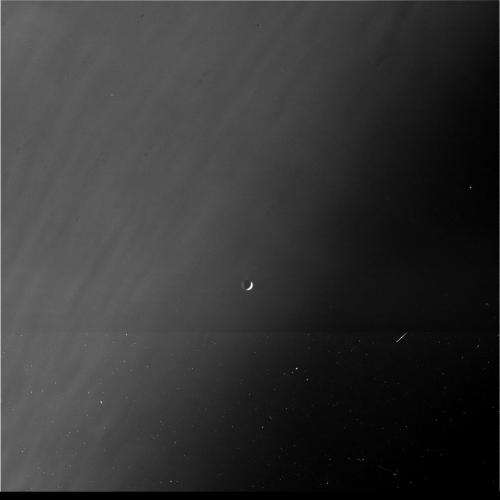 Enceladus on display in newest images from Cassini