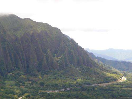 Hawaiian Islands are dissolving, study says