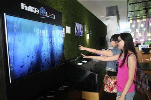 Samsung, LG bet on new display to revive TV sales